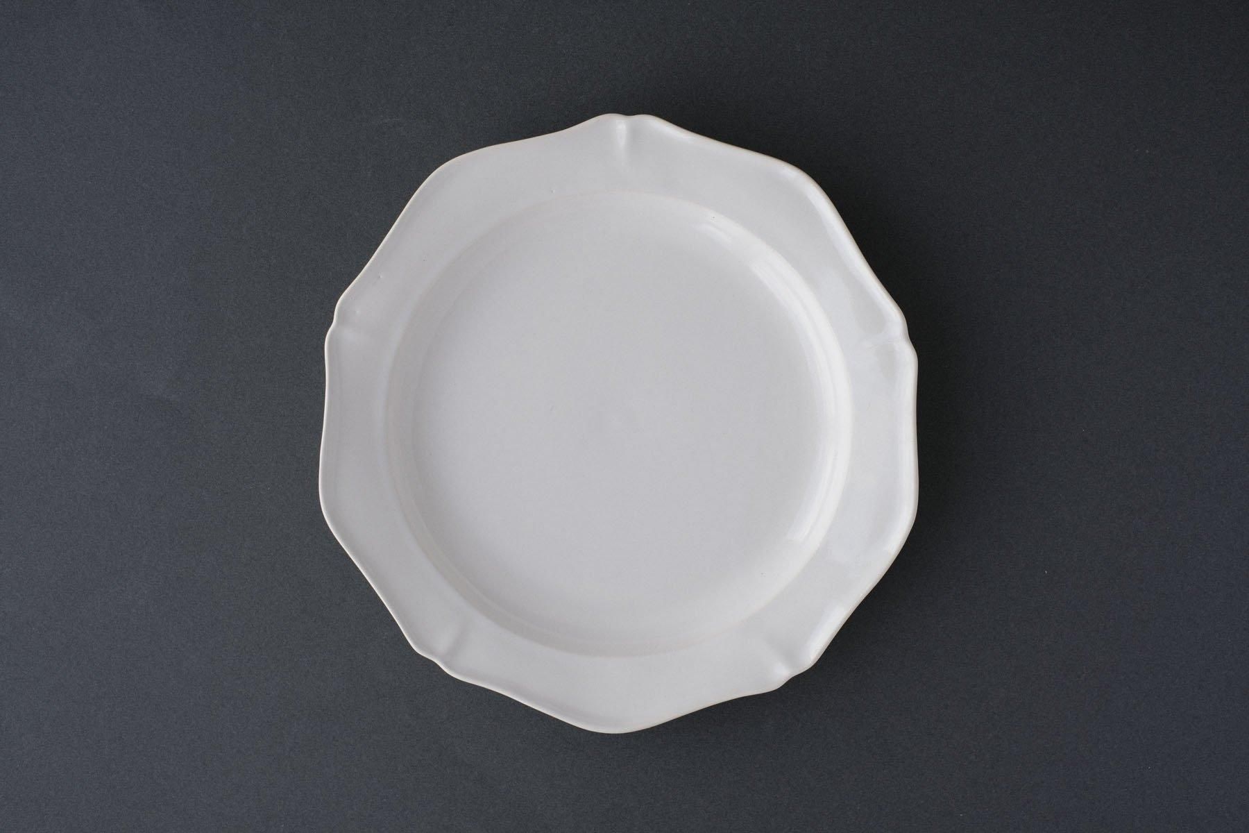 レリーフリム皿 ［白］／山本拓也