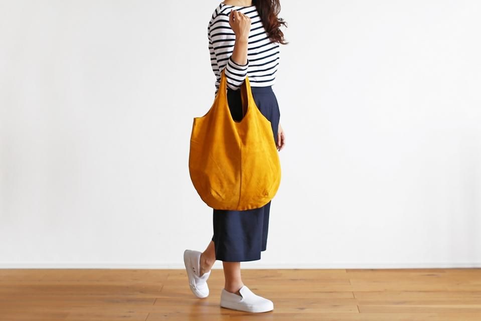 【取り扱い終了】leatheria/washable ドロップトートバッグ(マスタード)