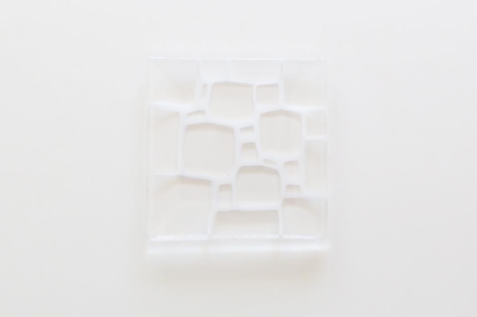 サブロウ/角皿(しろ)