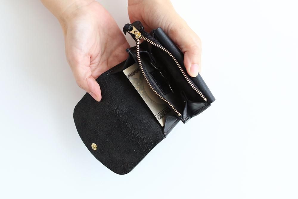 <img class='new_mark_img1' src='https://img.shop-pro.jp/img/new/icons20.gif' style='border:none;display:inline;margin:0px;padding:0px;width:auto;' />【廃盤】CINQ/ミニ財布(ブラック)