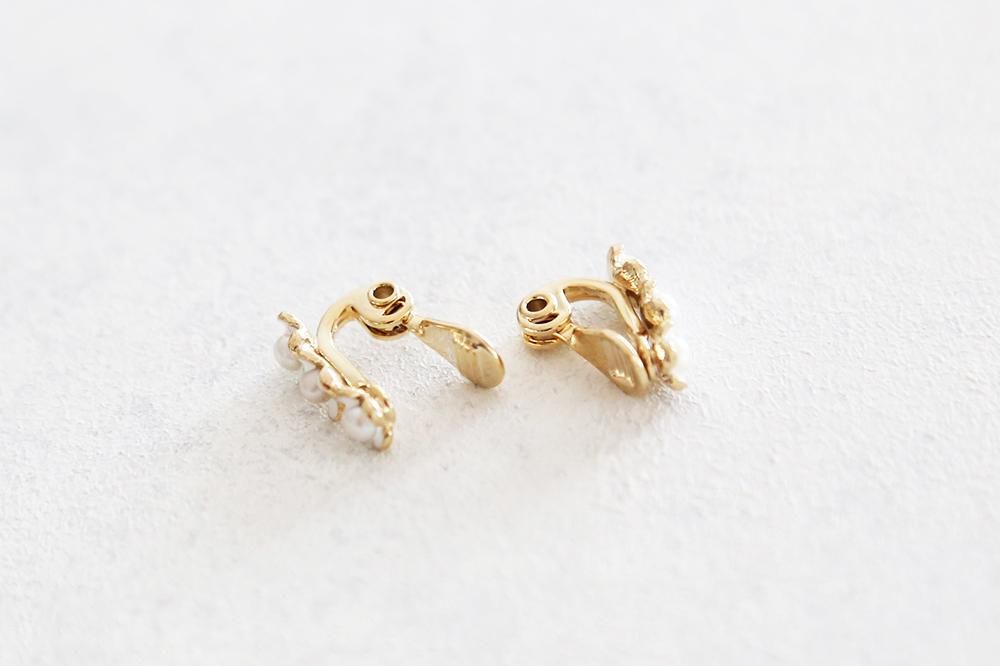 【廃盤】Ouca/ミニフラワー縦ライン(イヤリング)