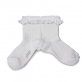 <img class='new_mark_img1' src='https://img.shop-pro.jp/img/new/icons14.gif' style='border:none;display:inline;margin:0px;padding:0px;width:auto;' />Collegien「Pauline Lightweight Ribbed Summer Socks With Broderie Anglaise Trim - Blanc Neige」