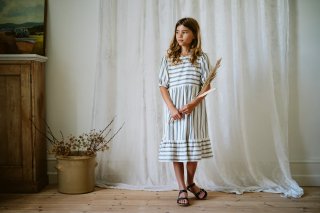 <img class='new_mark_img1' src='https://img.shop-pro.jp/img/new/icons14.gif' style='border:none;display:inline;margin:0px;padding:0px;width:auto;' />Little Cotton Clothes「Amy Dress - ticking stripe」2022-SS