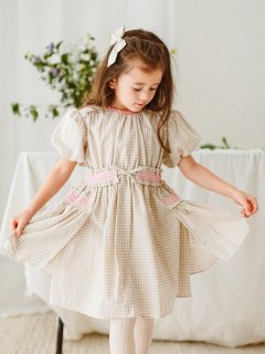 <img class='new_mark_img1' src='https://img.shop-pro.jp/img/new/icons14.gif' style='border:none;display:inline;margin:0px;padding:0px;width:auto;' />HAPPYOLOGY「Leilani Smocked Dress (Mocca Check)」2022-SS Drop1