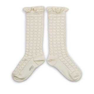 <img class='new_mark_img1' src='https://img.shop-pro.jp/img/new/icons56.gif' style='border:none;display:inline;margin:0px;padding:0px;width:auto;' />Collegien「Coralie Textured Checked Knit Knee High Socks with Lace Trim - Doux Agneaux」