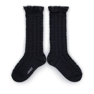 <img class='new_mark_img1' src='https://img.shop-pro.jp/img/new/icons14.gif' style='border:none;display:inline;margin:0px;padding:0px;width:auto;' />Collegien「Coralie Textured Checked Knit Knee High Socks with Lace Trim - Pierre de Volvic」