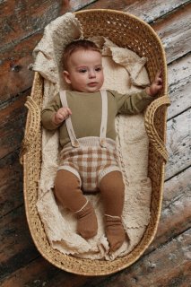 <img class='new_mark_img1' src='https://img.shop-pro.jp/img/new/icons23.gif' style='border:none;display:inline;margin:0px;padding:0px;width:auto;' />【40%OFF】bebe organic「Ian Romper Pants (Camel)」2022-AW