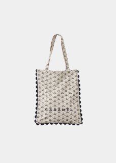 <img class='new_mark_img1' src='https://img.shop-pro.jp/img/new/icons14.gif' style='border:none;display:inline;margin:0px;padding:0px;width:auto;' />CARAMEL「PLUTO TOTE BAG - POLKA FLORAL PRINT」2023-SS