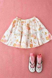 <img class='new_mark_img1' src='https://img.shop-pro.jp/img/new/icons14.gif' style='border:none;display:inline;margin:0px;padding:0px;width:auto;' />BONJOUR DIARY 「Skirt (Bouquet Fluo Rose)」2023-SS