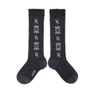 <img class='new_mark_img1' src='https://img.shop-pro.jp/img/new/icons14.gif' style='border:none;display:inline;margin:0px;padding:0px;width:auto;' />CollegienDalia Jacquard Flower Knee High Socks - Pierre de Volvic