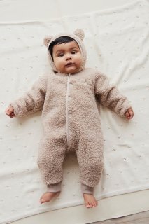 <img class='new_mark_img1' src='https://img.shop-pro.jp/img/new/icons14.gif' style='border:none;display:inline;margin:0px;padding:0px;width:auto;' />Jamie KaySasha Sherpa Onesie - Lait MarleFleur Collection