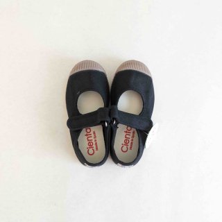 <img class='new_mark_img1' src='https://img.shop-pro.jp/img/new/icons14.gif' style='border:none;display:inline;margin:0px;padding:0px;width:auto;' />Cienta「Velcro One Strap Shoes (Black/ブラウンソール)」