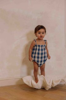 <img class='new_mark_img1' src='https://img.shop-pro.jp/img/new/icons14.gif' style='border:none;display:inline;margin:0px;padding:0px;width:auto;' />organic zooPottery Blue Gingham Spaghetti Bodysuit