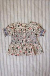 <img class='new_mark_img1' src='https://img.shop-pro.jp/img/new/icons14.gif' style='border:none;display:inline;margin:0px;padding:0px;width:auto;' />BONJOUR DIARY Handsmock Blouse (Prairie In Bloom Print)2024-SS
