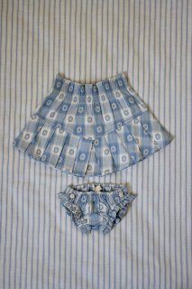<img class='new_mark_img1' src='https://img.shop-pro.jp/img/new/icons14.gif' style='border:none;display:inline;margin:0px;padding:0px;width:auto;' />BONJOUR DIARY Pleated Skirt + Panty (Blue Jacquard)2024-SS