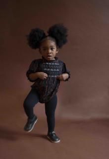<img class='new_mark_img1' src='https://img.shop-pro.jp/img/new/icons23.gif' style='border:none;display:inline;margin:0px;padding:0px;width:auto;' />40%OFFLali KidsSkye Romper - All Over Embroidery2024-AW Drop2