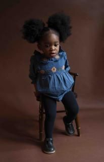 <img class='new_mark_img1' src='https://img.shop-pro.jp/img/new/icons23.gif' style='border:none;display:inline;margin:0px;padding:0px;width:auto;' />40%OFFLali KidsBelle Romper - Azure With Embroidery2024-AW Drop2