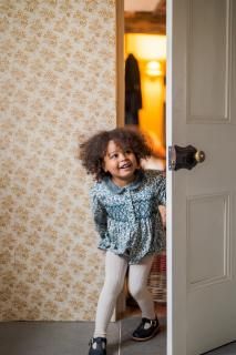 <img class='new_mark_img1' src='https://img.shop-pro.jp/img/new/icons23.gif' style='border:none;display:inline;margin:0px;padding:0px;width:auto;' />40%OFFLittle Cotton ClothesNancy Romper - Midwinter Floral2024-AW