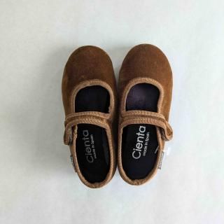 <img class='new_mark_img1' src='https://img.shop-pro.jp/img/new/icons56.gif' style='border:none;display:inline;margin:0px;padding:0px;width:auto;' />CientaFormal Strap Shoes (Beige/Velour)
