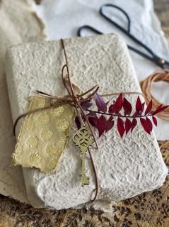 <img class='new_mark_img1' src='https://img.shop-pro.jp/img/new/icons14.gif' style='border:none;display:inline;margin:0px;padding:0px;width:auto;' />BloomingvilleKaley Ornament