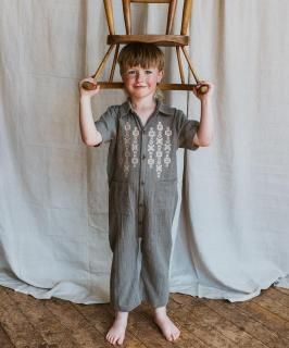 <img class='new_mark_img1' src='https://img.shop-pro.jp/img/new/icons14.gif' style='border:none;display:inline;margin:0px;padding:0px;width:auto;' />MABLI Folk Overalls (Koala)2025-SS Drop3