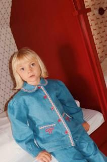<img class='new_mark_img1' src='https://img.shop-pro.jp/img/new/icons14.gif' style='border:none;display:inline;margin:0px;padding:0px;width:auto;' />Fl&#246;ssHazel Overshirt2025-AW