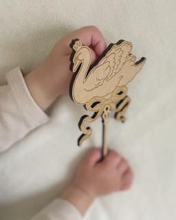 <img class='new_mark_img1' src='https://img.shop-pro.jp/img/new/icons14.gif' style='border:none;display:inline;margin:0px;padding:0px;width:auto;' />uroco worksSwan Cake Topper 