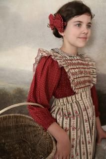 <img class='new_mark_img1' src='https://img.shop-pro.jp/img/new/icons14.gif' style='border:none;display:inline;margin:0px;padding:0px;width:auto;' />BONJOUR DIARY Apron Dress (Tapestry Khaki Stripe Print)2025-AW