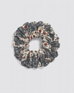 <img class='new_mark_img1' src='https://img.shop-pro.jp/img/new/icons14.gif' style='border:none;display:inline;margin:0px;padding:0px;width:auto;' />Little Cotton ClothesScrunchie - Harlequin Floral2025-AW
