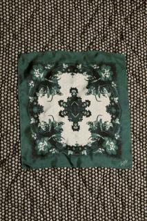 <img class='new_mark_img1' src='https://img.shop-pro.jp/img/new/icons14.gif' style='border:none;display:inline;margin:0px;padding:0px;width:auto;' />Surann&#233;Scarf (Green/Ecru) 47*47cm2025-AW