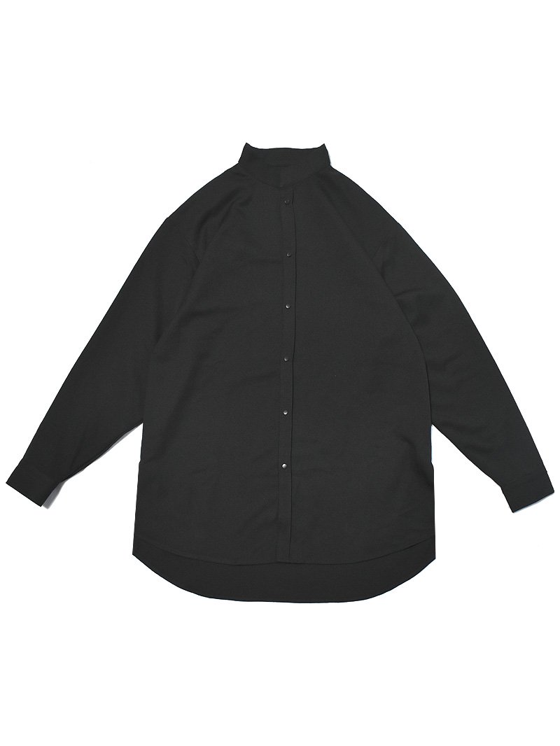 <img class='new_mark_img1' src='https://img.shop-pro.jp/img/new/icons23.gif' style='border:none;display:inline;margin:0px;padding:0px;width:auto;' />2022 SPRING MAO COLLAR LONG SHIRTS (BLACK)