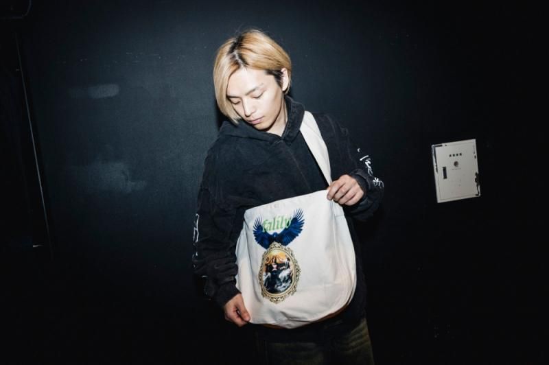 2024 AUTUMN CROW SHOULDER BAG (NATURAL)