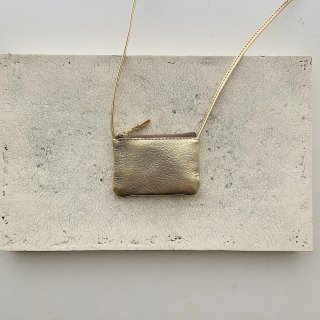 mini flat shoulder  gold