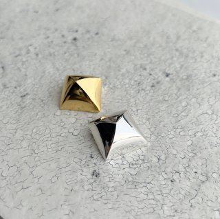 chocolat brooch / pyramid