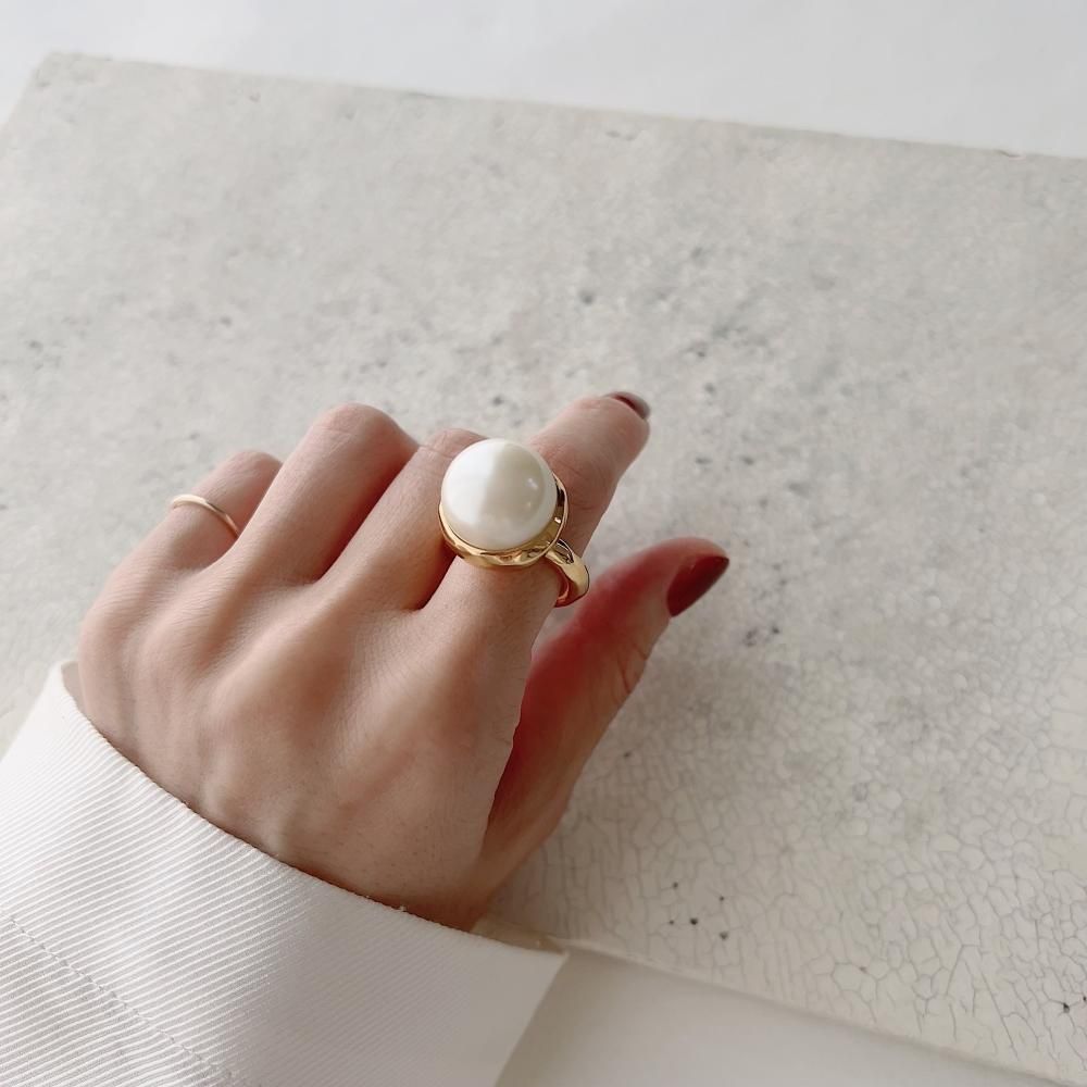 big pearl ring † gold (12/6 21時予約開始・3月お届け予定) - CHIEKO+