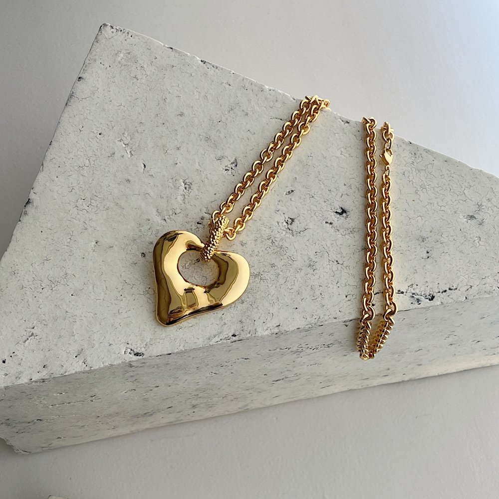 heart stock necklace † gold