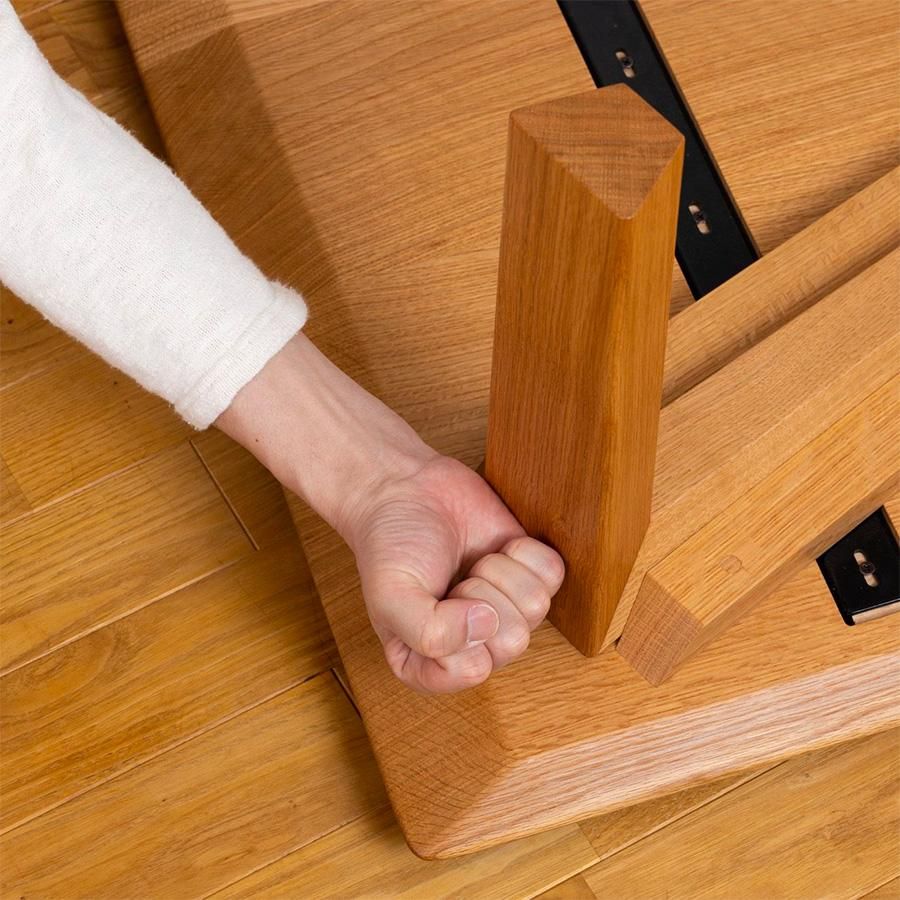 座卓にもなるテーブル（オーク・オイル仕上げ）｜低座の椅子と