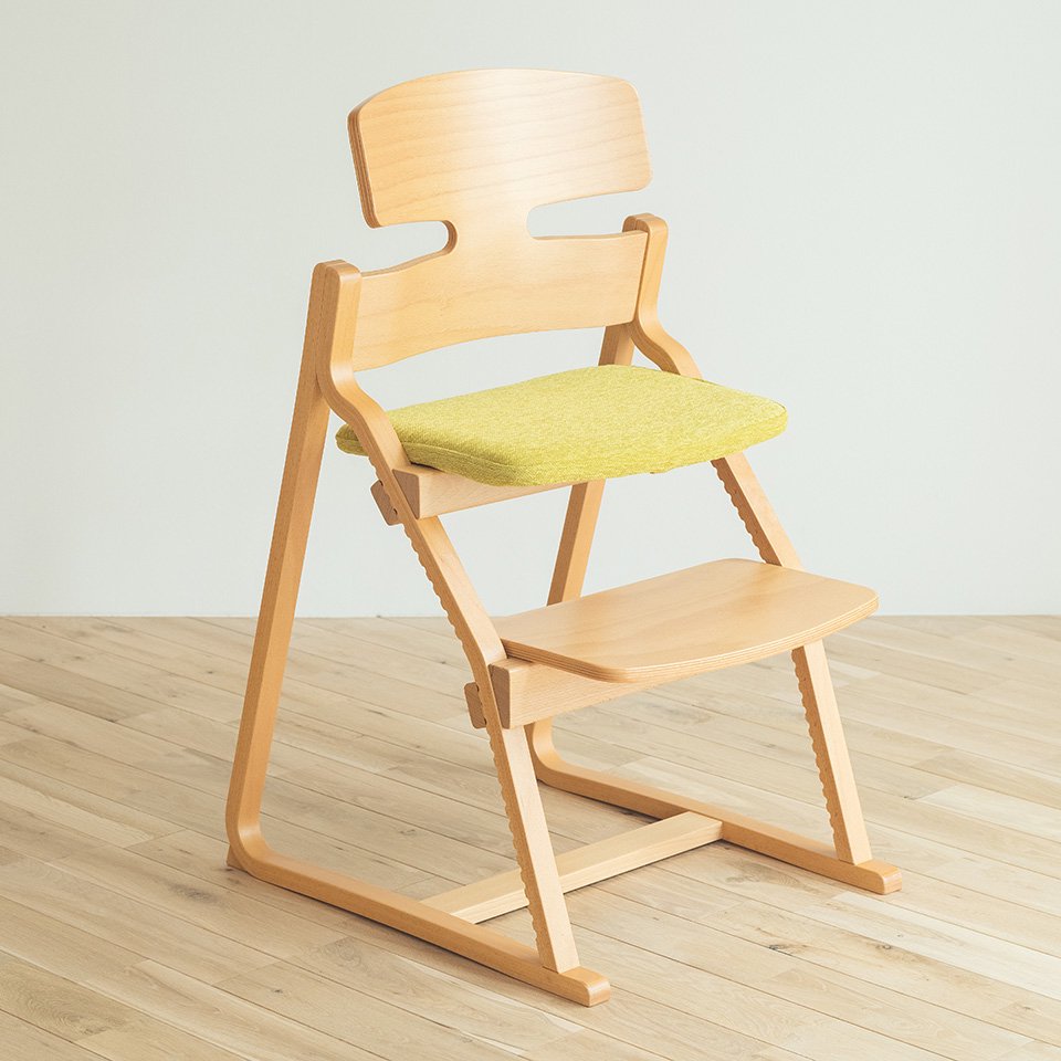 子供の姿勢を守る椅子、アップライトチェア（オイル）｜低座の椅子と暮らしの道具店