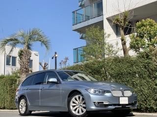 2013 BMW 320i Touring Modern<br/>1 owner Panoramic Sunroof<br/>34,000km 