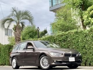 2015 BMW 320i Touring Luxury<br/>1 owner Panoramic Sunroof<br/>31,000km 