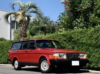 1990 Volvo 240 Estate GL Limited</br>1 owner / 33 Plate </br>All maintenance records
