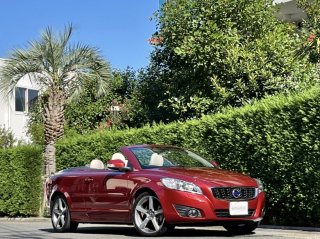 2011 Volvo C70 T5 GT</br>Luxury pkg</br>19,000km