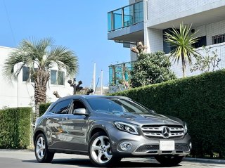 2020 Mercedes Benz GLA220</br>1 owner Mercedes Warranty</br>10,000km 