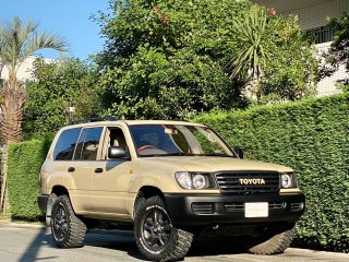 1998 Toyota Land Cruiser 100<br/>VX Limited Custom Paint<br/>93,,000km / Traded-in