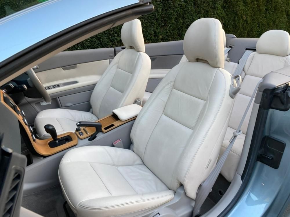 2008 Volvo C70Nordic Light Oak Trim 59,000km - BAY GARAGE