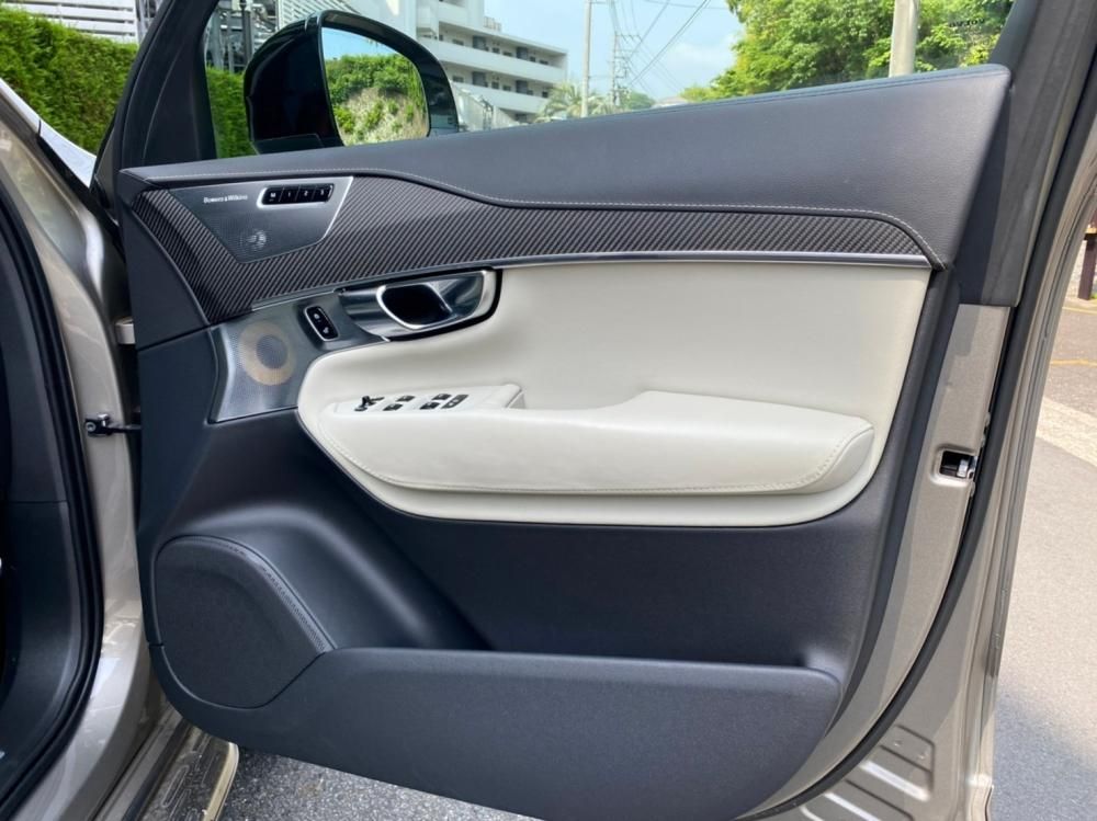 2020 XC90 D5 AWD InscriptionR-Design / Panorama Sunroof