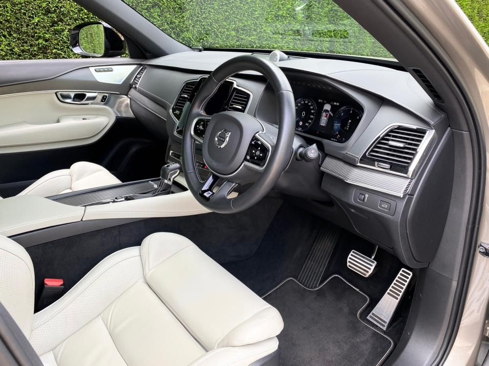 2020 XC90 D5 AWD InscriptionR-Design / Panorama Sunroof 2020 XC90 D5 AWD InscriptionR-Design / Panorama Sunroof