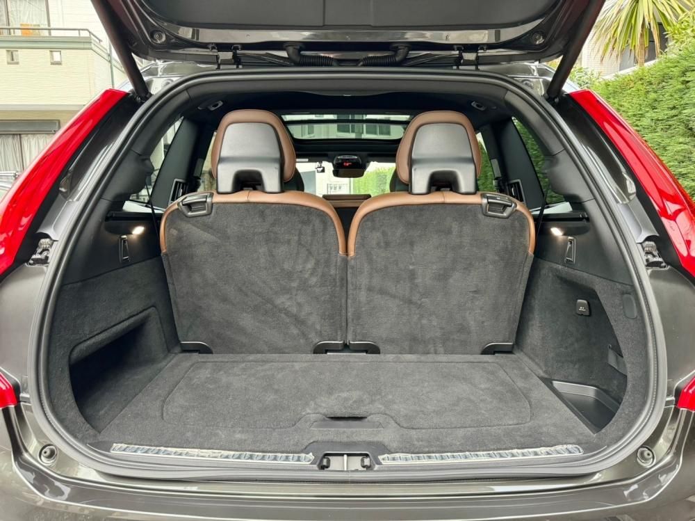 2021 Volvo XC90 B6 AWD1 owner / Inscription / Sunroof 20,000 2021 Volvo XC90 B6 AWD1 owner / Inscription / Sunroof 20,000