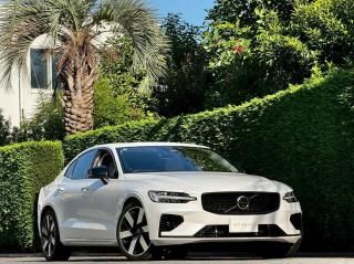 2024 Volvo S60 T5 AWD RPH</br>Ultimate / Sunroof </br>17,000km 