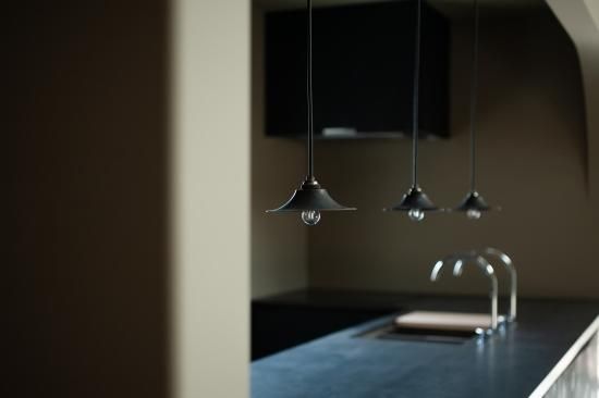 黒染めペンダントライト - SyuRo (シュロ) 通販サイト (公式)